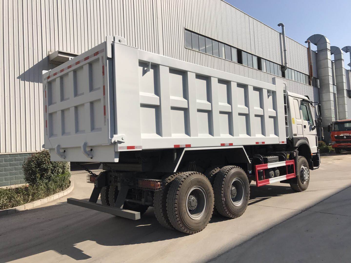 4X2 Dump Truck Zz3167m4611 Sino HOWO 15 Ton Tipper Trucks