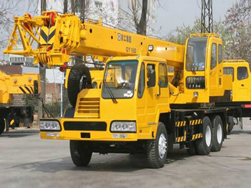 China 
                60 トン RT60 分トラック荒地形クレーントラッククレーン
             supplier