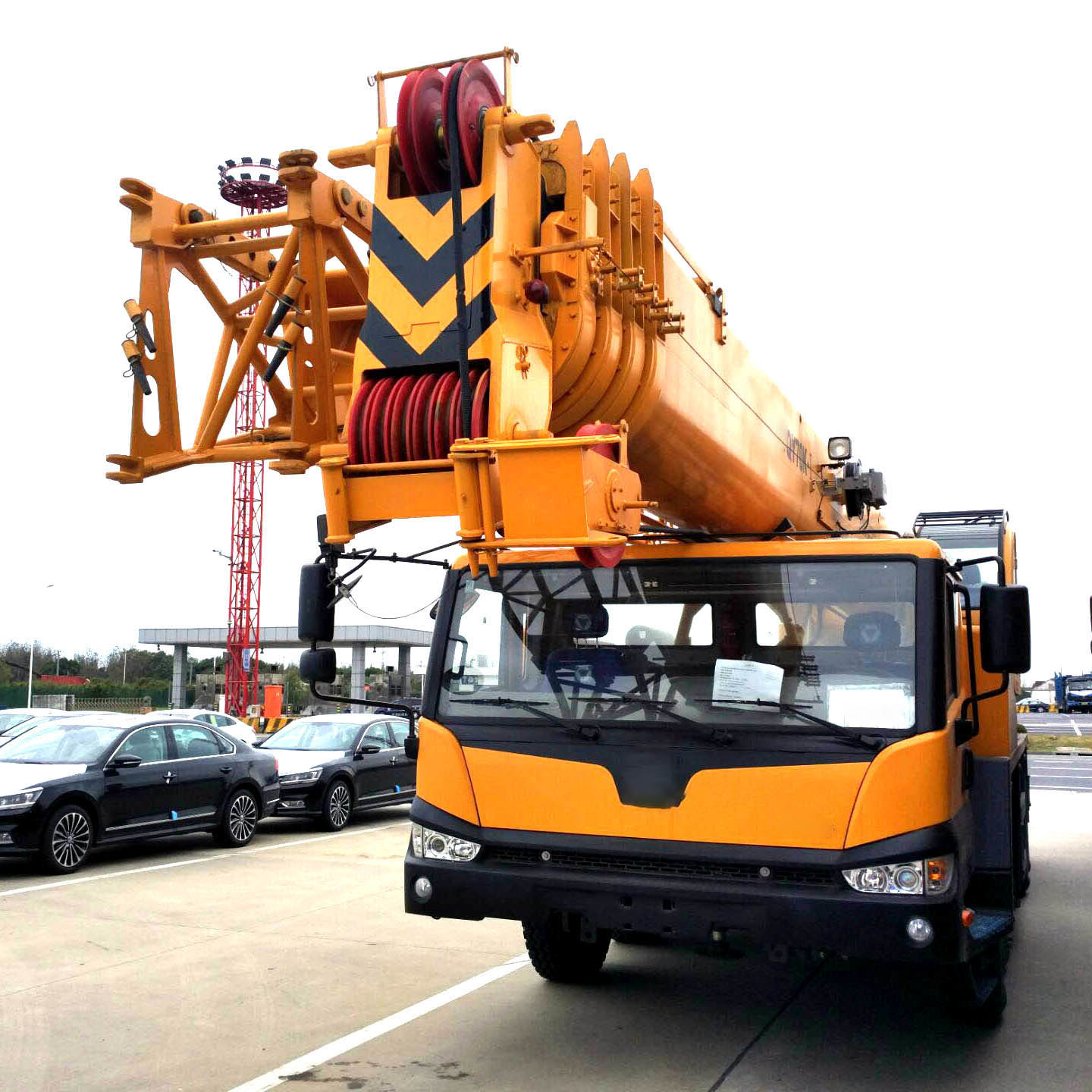 China 
                70 Ton Truck Crane Qy70kh with National 5 Emission Standard
             leverancier