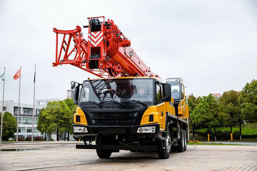 8 Ton Small Mobile Truck Crane Stc80 for Sale
