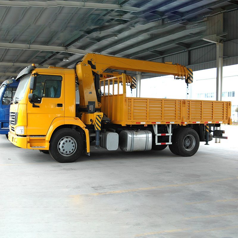 China 
                8ton Telescoping Boom Crane Truck Lift Mounted Crane Sq8sk3q
             supplier