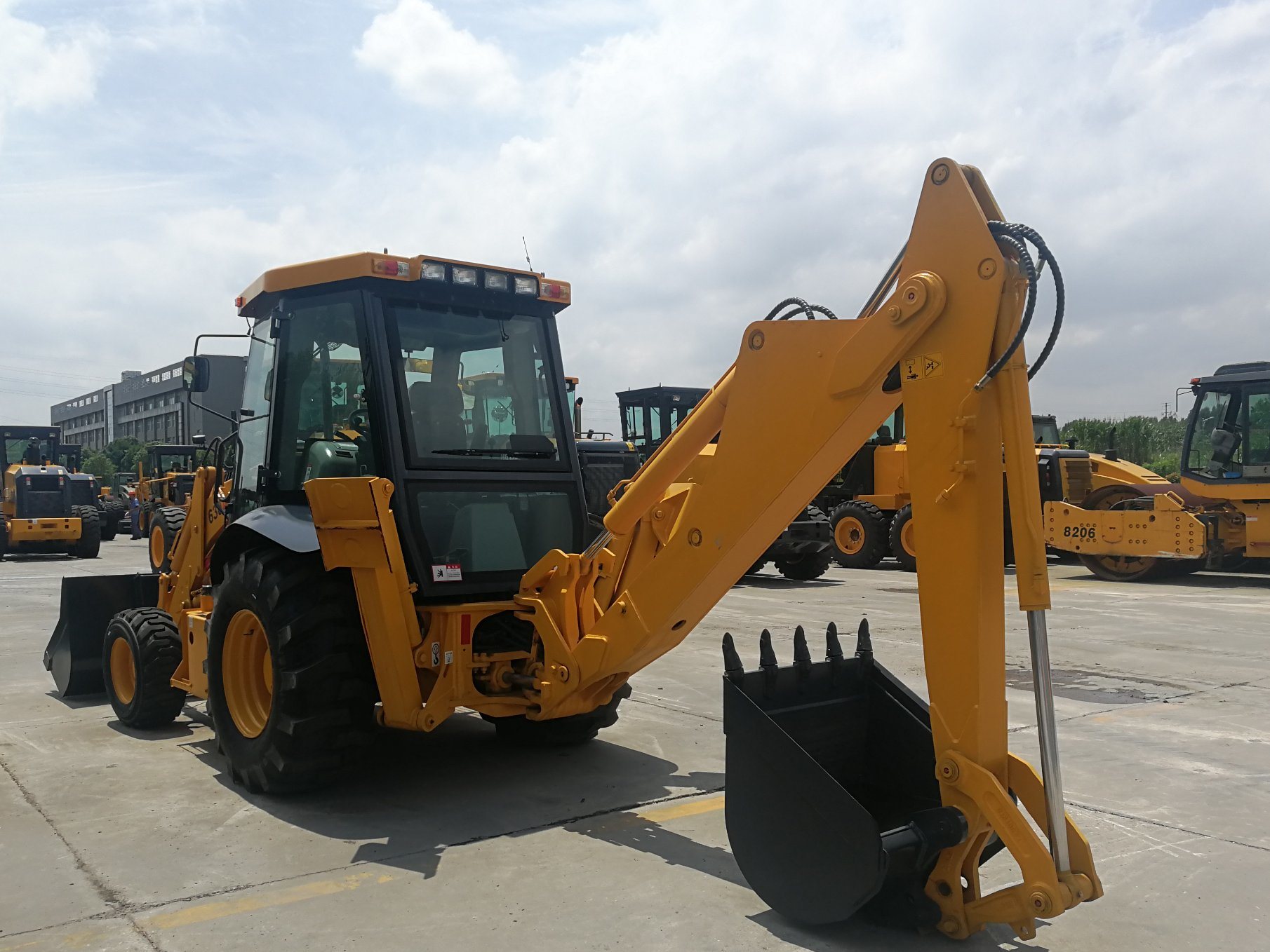 Changlin Sinomach 1.7 Ton Excavator Loaders Backhoe Loader