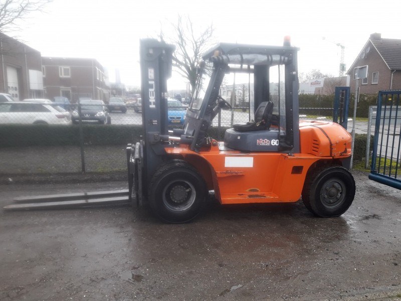 China Heli Brand New 6 Ton Cpcd60 Diesel Forklift with Side Shift