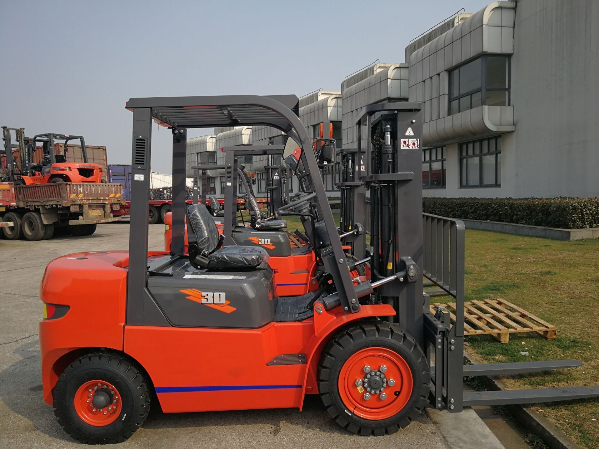 China Production Fd30 Red Lonking 3 Ton Diesel Forklift