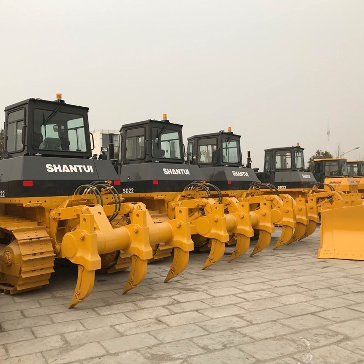 China Shantui Bulldozer SD16 with Spare Parts (three shrink ripper, RTs cabin and others)