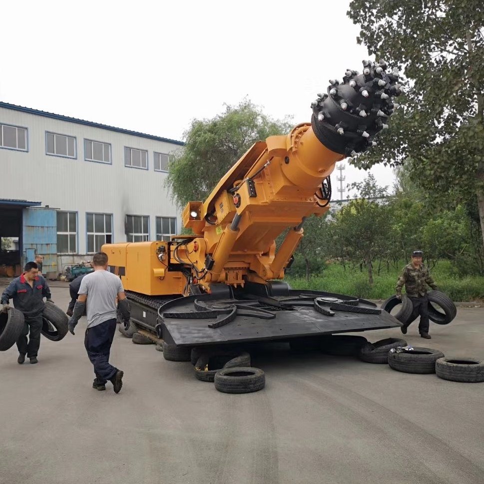 
                Ebz200A 325 Kw la minería del carbón Roadheader para Tunneling
            