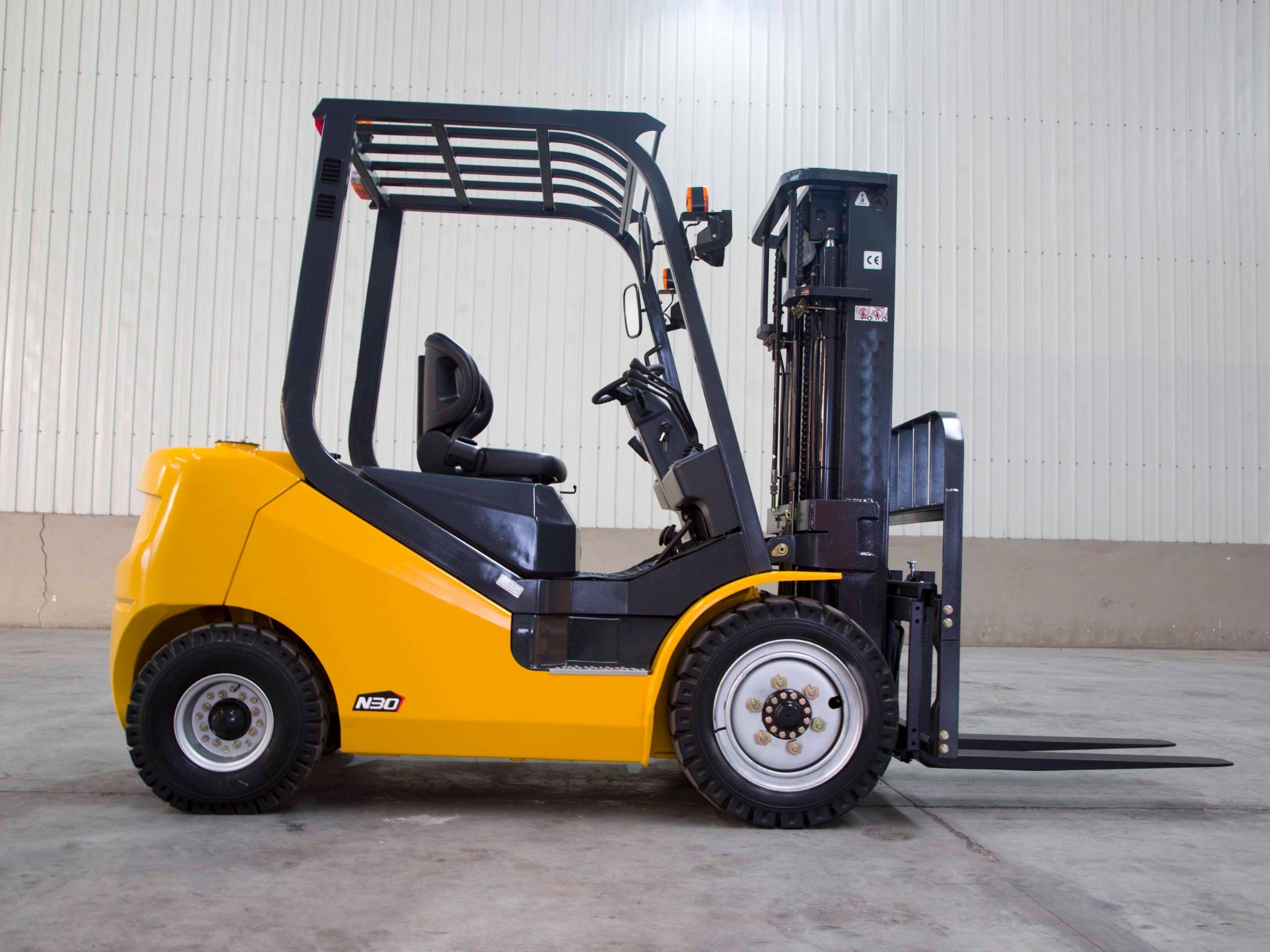 Forklift Machinery with Favorable Prices SCP160V2