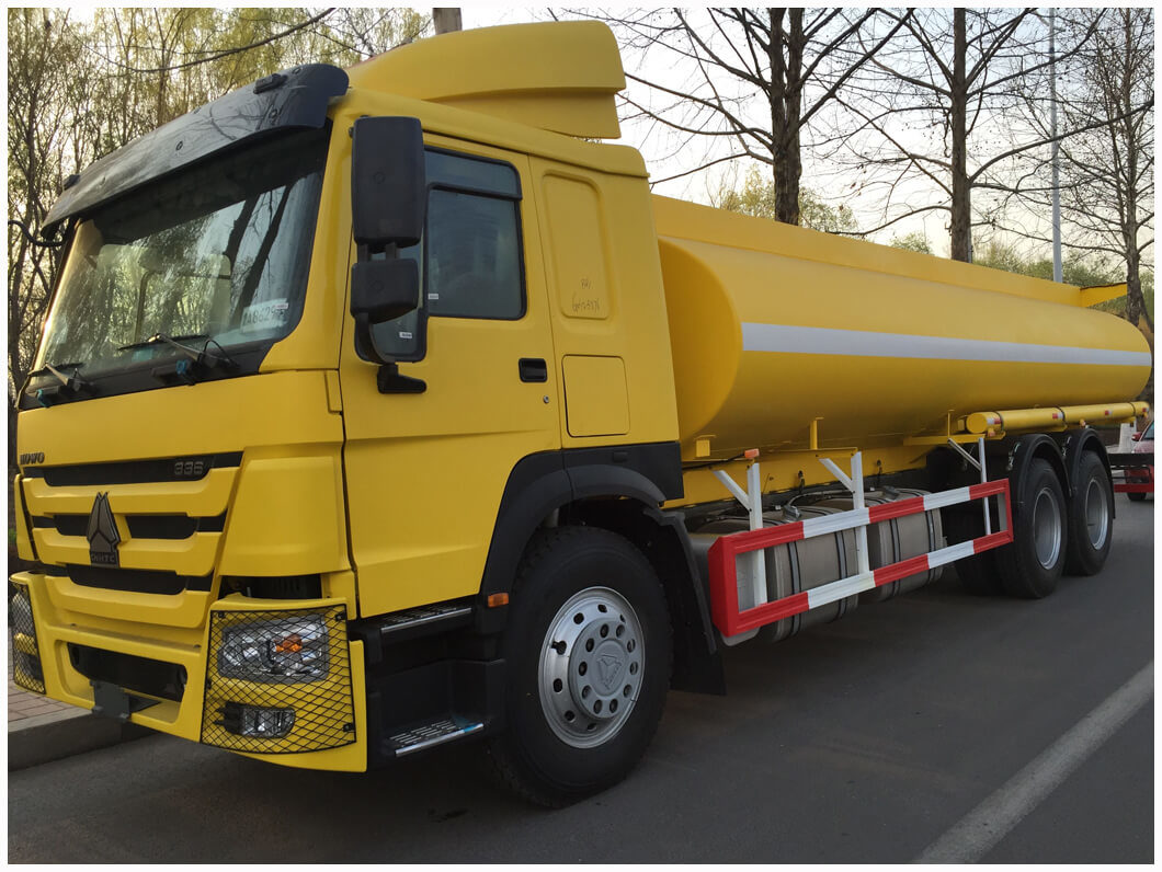 HOWO Fuel Tank Truck with 10m3 Fuel Capacity for Sale