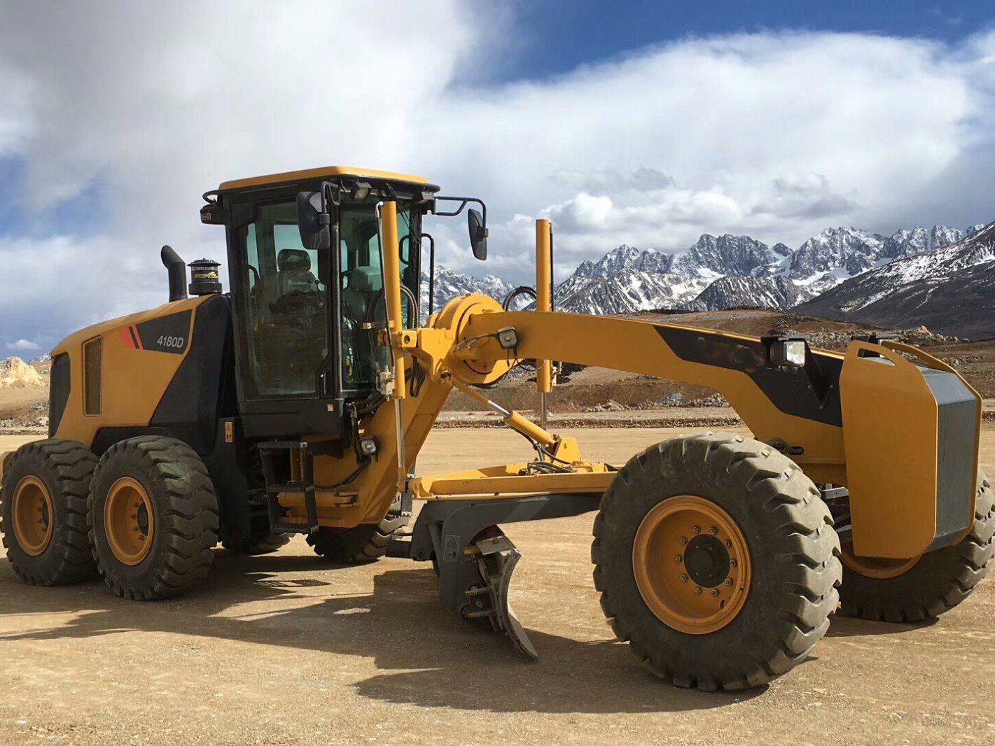 High Performance Road Construction Machinery 180HP Motor Grader Clg4180d on Sale