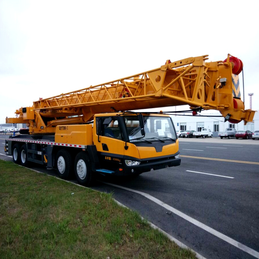 
                Hot Sale 70ton Mobile Truck Crane New Model Competitive Price Qy70kh
            