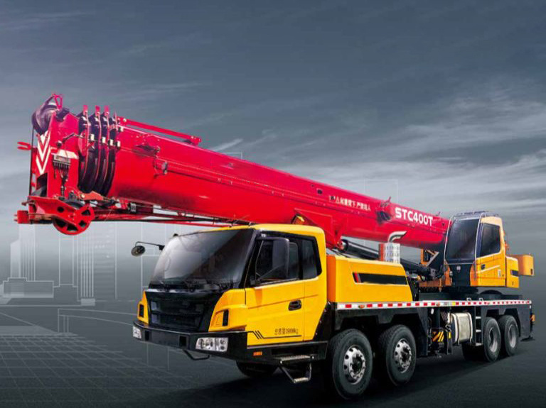 
                Hot Selling 60m Hefhoogte Truck Crane Stc400t met DF Motor naar Spanje
            