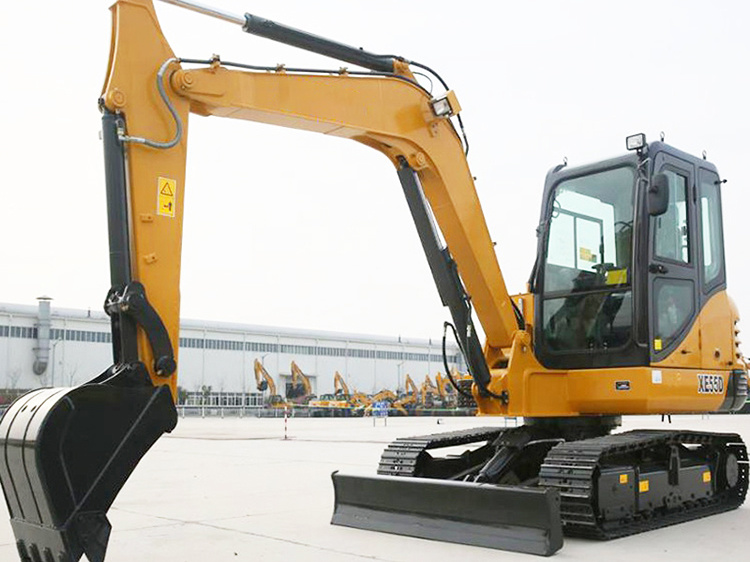 Cina 
                Escavatore cingolato idraulico Mini Digger da 5,5 tonnellate Xe55da
             fornitore