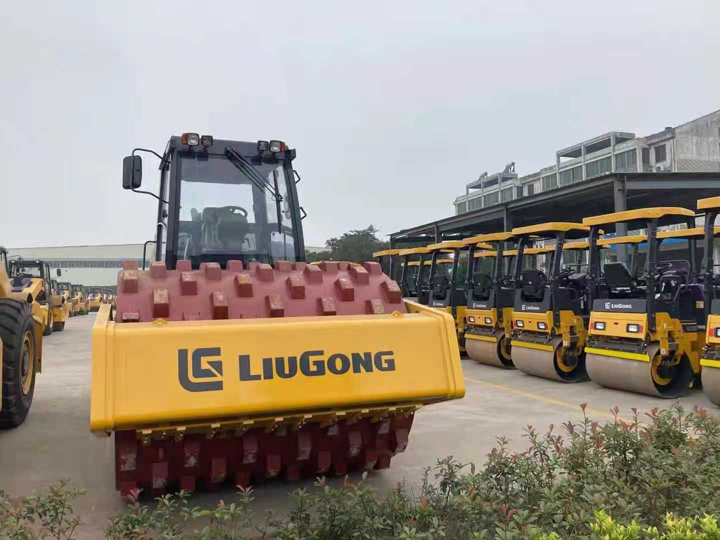 Liugong 20t Vibratory Road Roller Single Drum Clg6120e 6120e with Padfoot