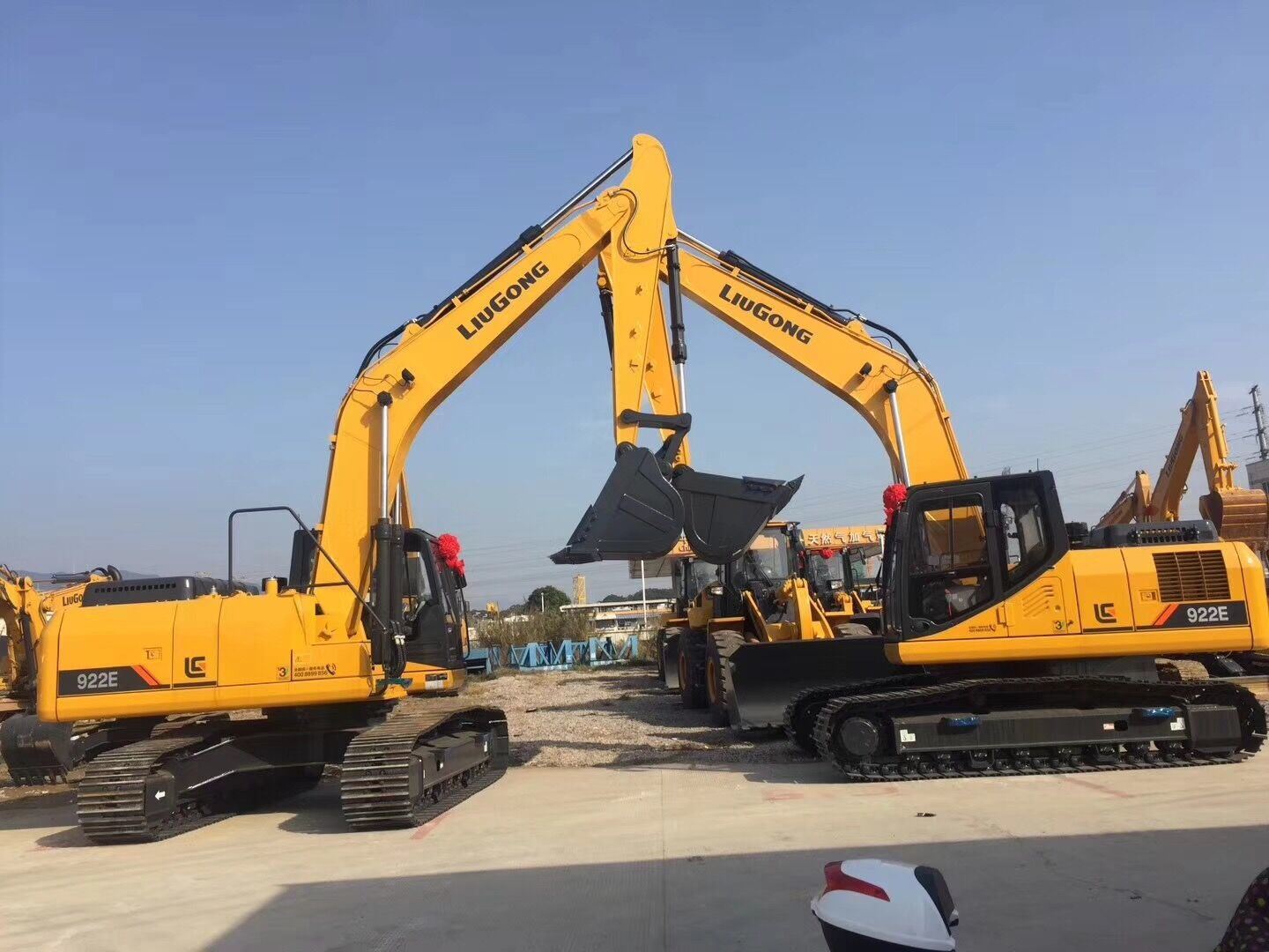 Liugong 924e 25ton Crawler Excavator From China with Good Price