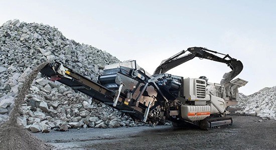 Liugong Lm J106 Jaw Crusher Mobile Crushing Plant for Hard Rock/Recycling