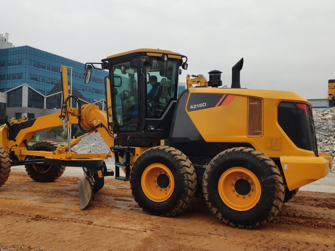 Liugong New 16.5ton 215HP Motor Grader Clg4215D with Spare Parts for Sale