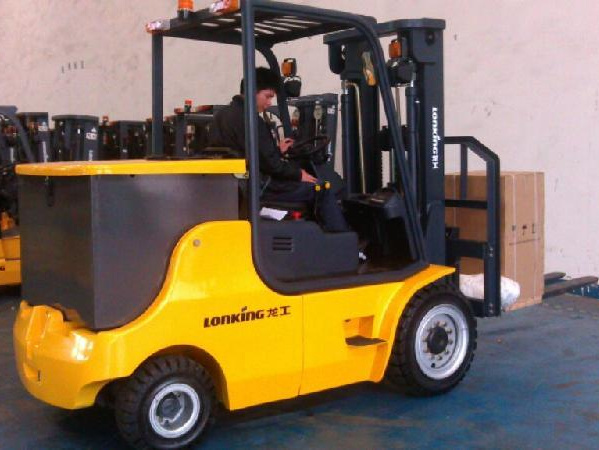 Lonking 2ton Mini Diesel Forklift Fd20 (T) with Spare Parts for Sale