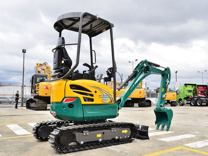 Lovol Mini Fully Hydraulic CE Certificated 1.8ton Fr18e2-U Excavator with 0.027cbm Capacity