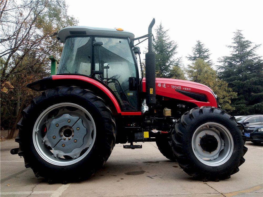 China 
                Lutong 180 CV Tractor agrícola grande LT1804b con CE
             proveedor