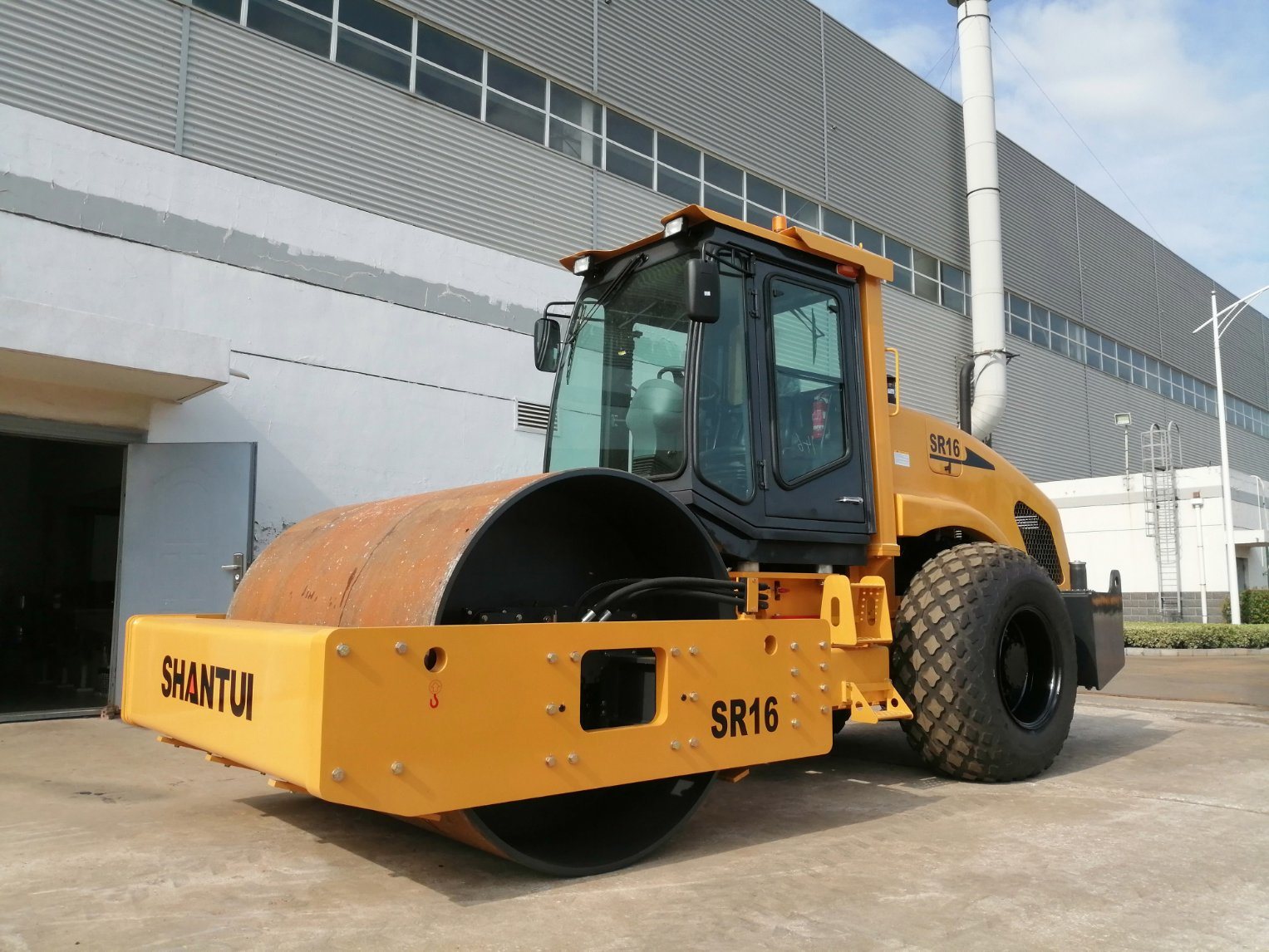 Shantui 14 Ton 16 Ton 18 Ton Single Drum Road Roller Sr10 Sr14 Sr16 Factory Price