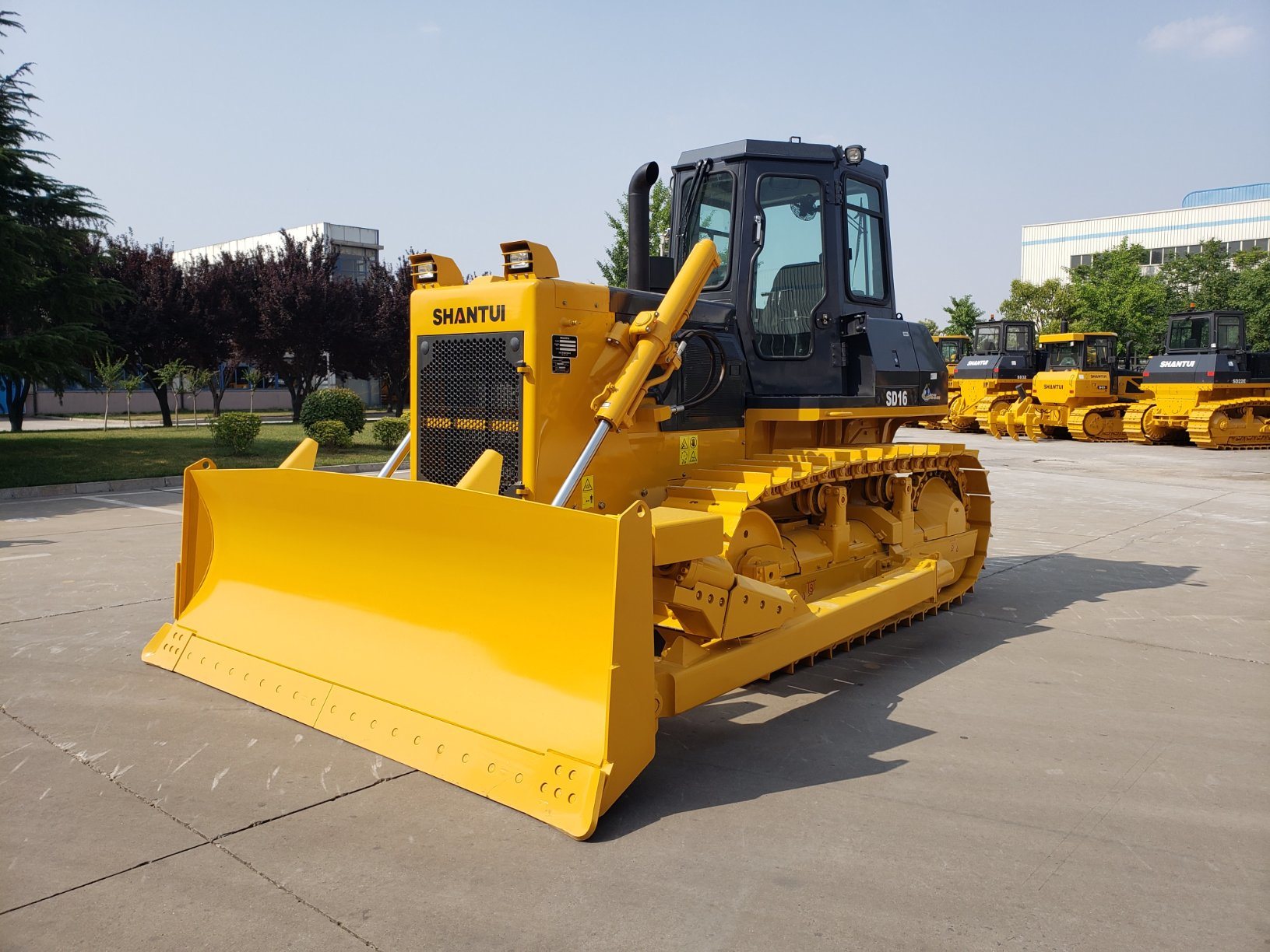 Shantui SD16 160HP Standard Bulldozer SD16L Super-Wetland Crawler Bulldozer