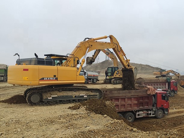 
                Sinomada 37 Ton Crawler Excavator Se370lcw with Weichai Engine
            