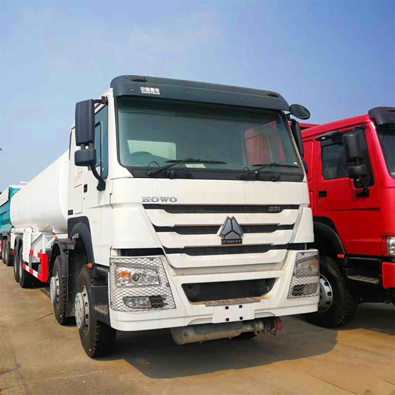 Sinotruk HOWO 8*4 Dump Truck Tipper with 40-50 Tons Capacity