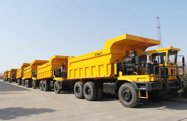 Tonly Heavy Duty 12 Wheel Mining Dump Truck 70 Ton Capacity
