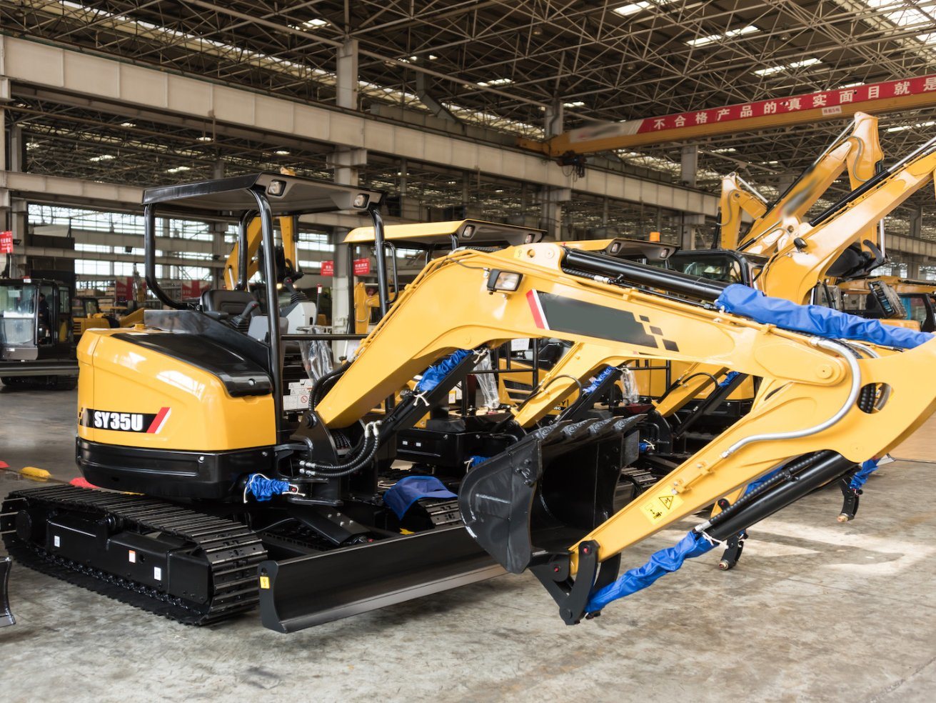 Top Brand 0.12m3 Mini Excavator 4 Ton Sy35u in Low Price to Russia