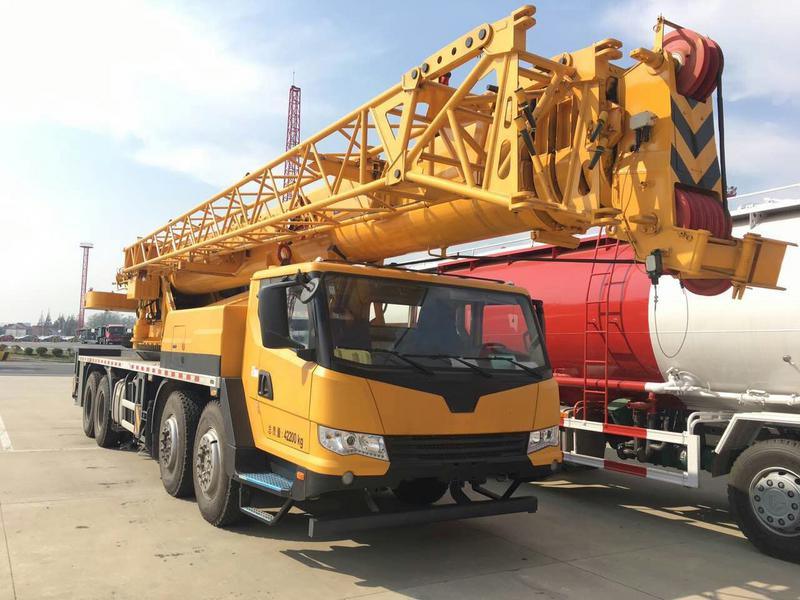 Top Brand 55 Ton Truck Crane with Good Price (QY55KC)