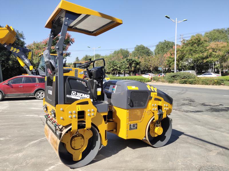 Top Brand Light Series Road Roller Xmr303 for Sale