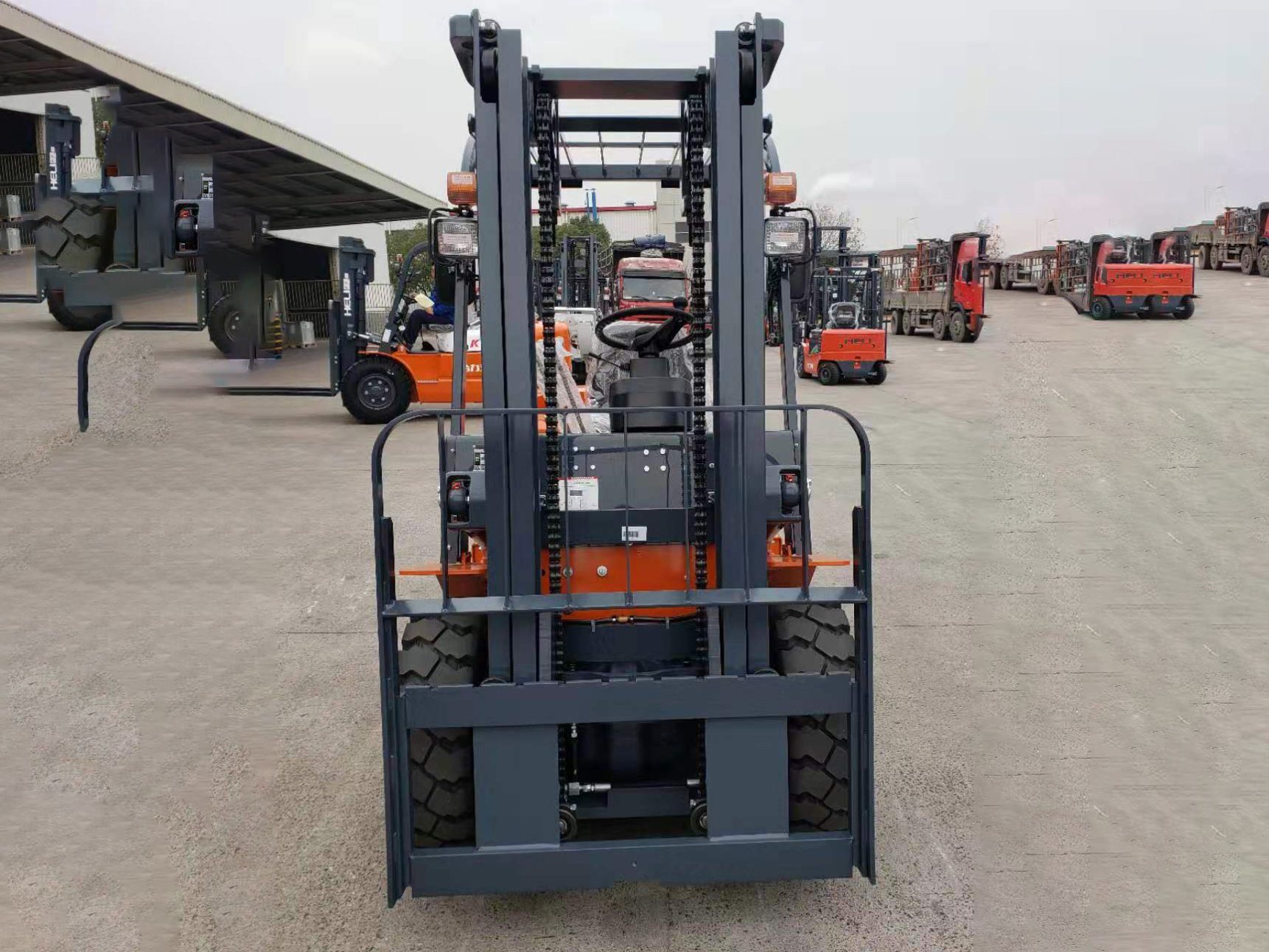 
                Top Heli 3.5 ton Diesel vorkheftruck Cpcd35 met reserveonderdelen Aan Algerije
            