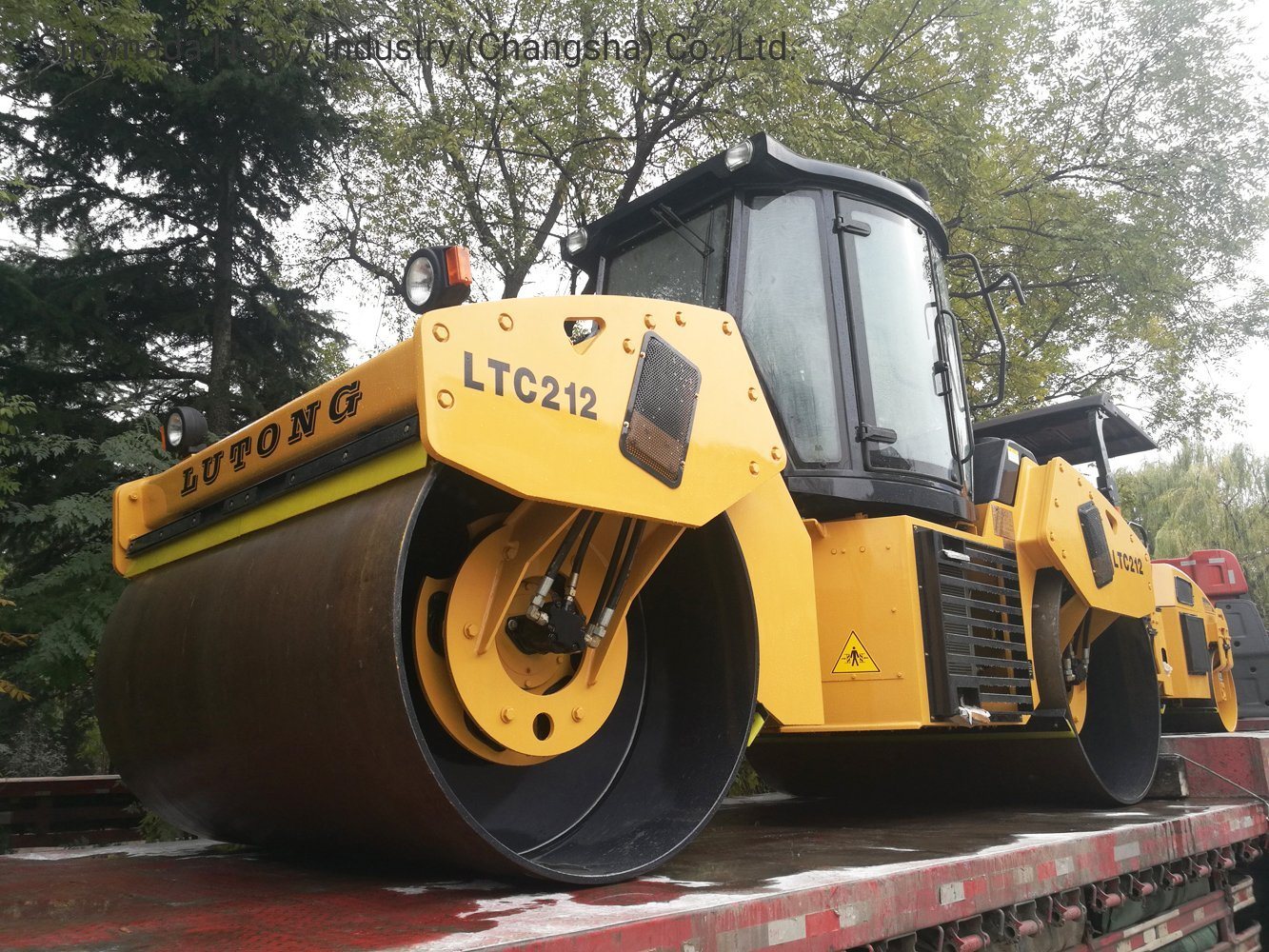 China 
                Vibratory Roller Ltd214h Lutong Road Roller 14 Ton for Sale
             supplier