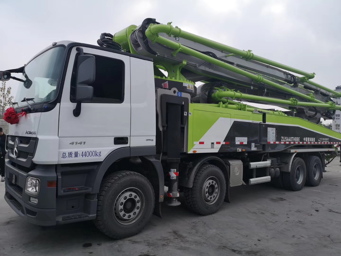 Zoomlion 36m Truck Mounted Concrete Pumps Factory Price