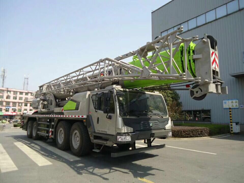 Zoomlion Construction Crane 80 Ton Heavy Duty Truck Crane (ZTC800E)