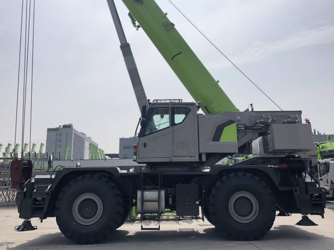 China 
                Zoomlion Terreno Irregular Crane 75ton Rt75 com máquina de venda partes separadas
             fornecedor