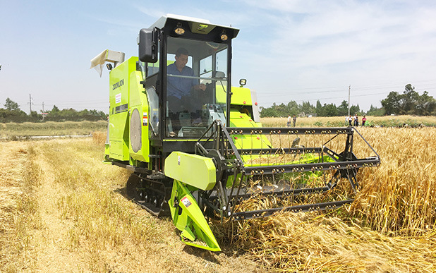 China 
                Zoomlion Small Agriculture Machinery Rice Harvester 4lzt-4.0zd
             supplier