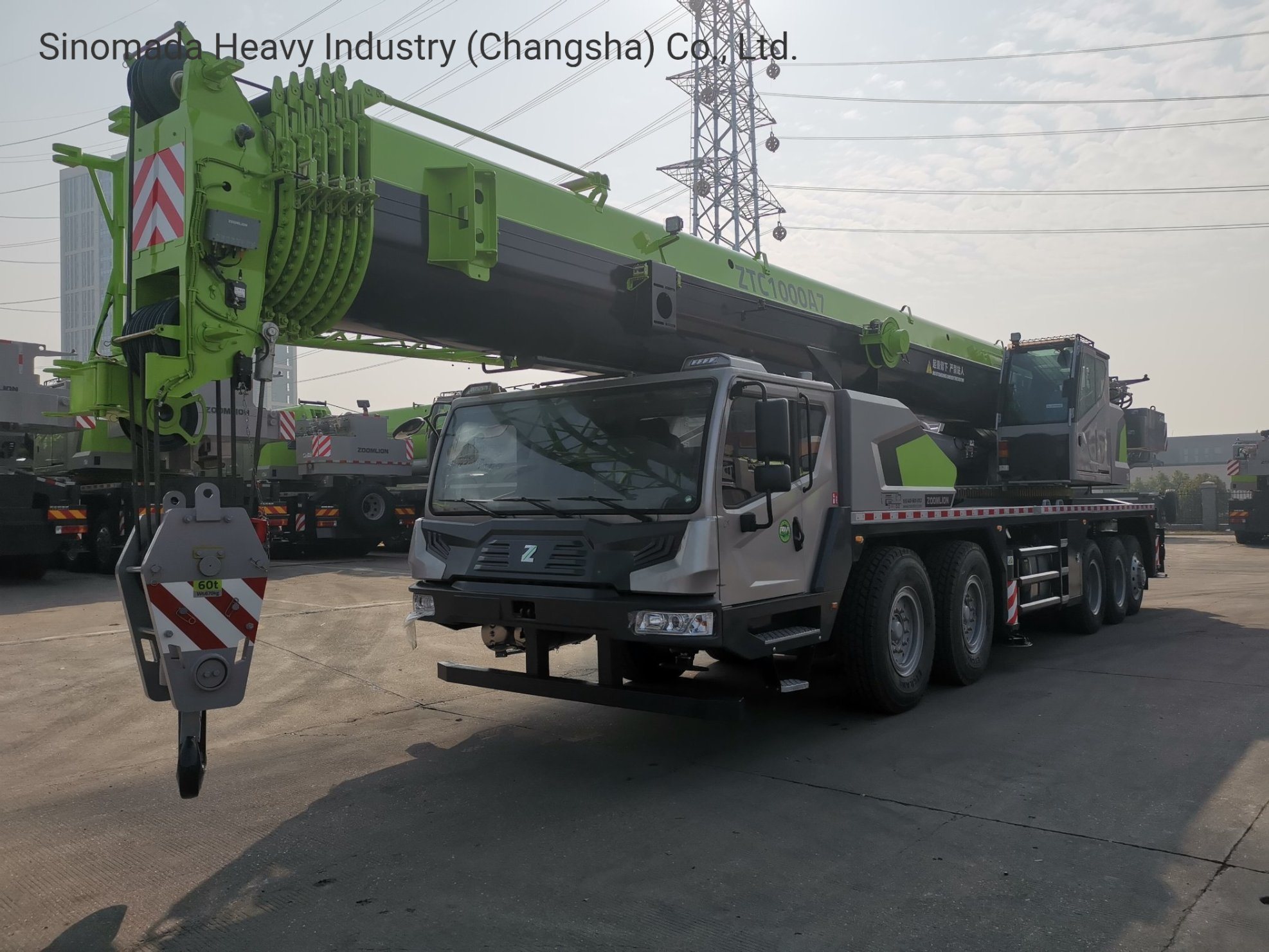 China 
                Zoomlion トラッククレーン移動式クレーン 100 トン Ztc1000V563 52m ブーム
             supplier