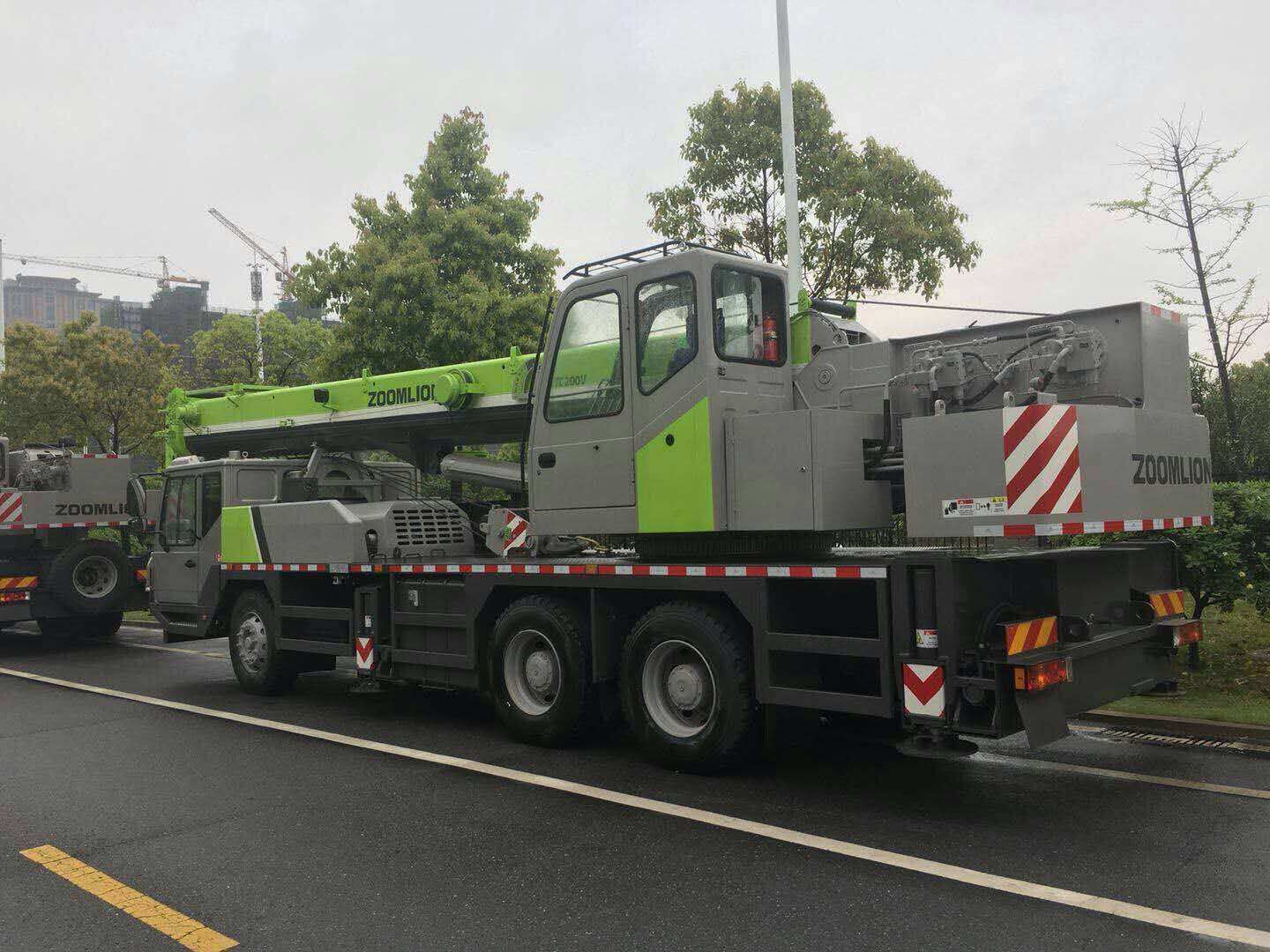 Zoomlion Wheeled Truck Crane 50 Tons Qy50V