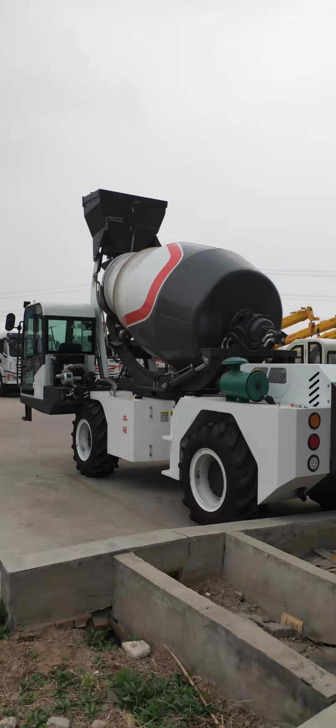 Brand New Self Load Hydraulic Hopper Concrete Mixer Truck with 3.2 Cube Meter Capacity Output