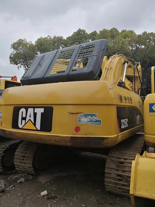 Cat325c Used Japan Excavator, Diggers Komatsu PC200