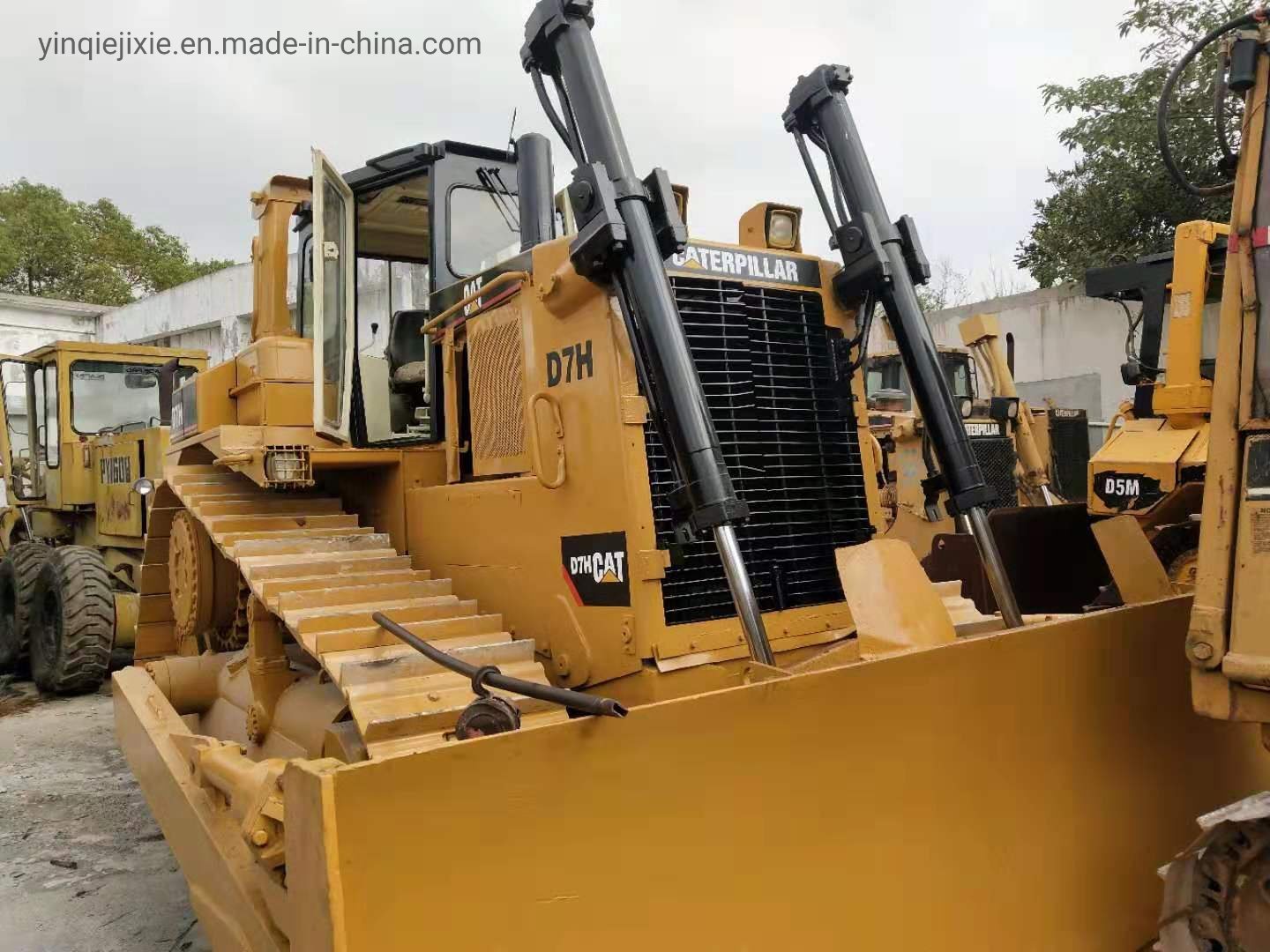 
                Caterpillar Cat D7h Bulldozer
            