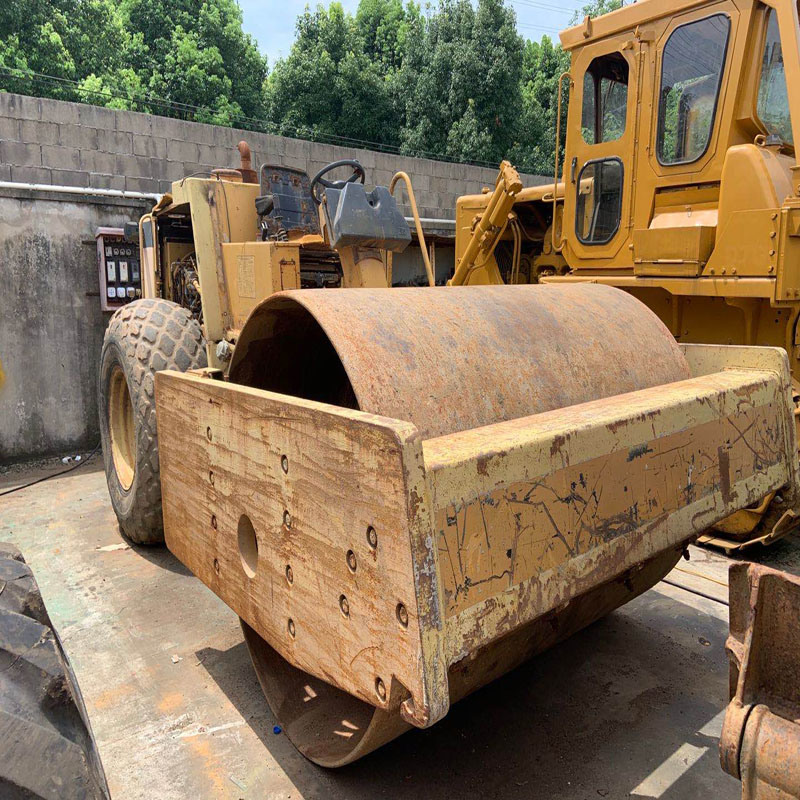 Cheaper Secondhand Cat CS583c Road Roller, Used Compactor 583/CS583 Roller Construction Machinery for Sale