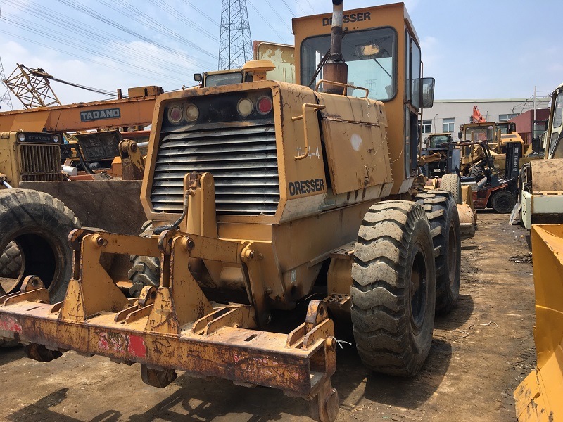 
                Dresse 870 중고 모터 그레이더
            