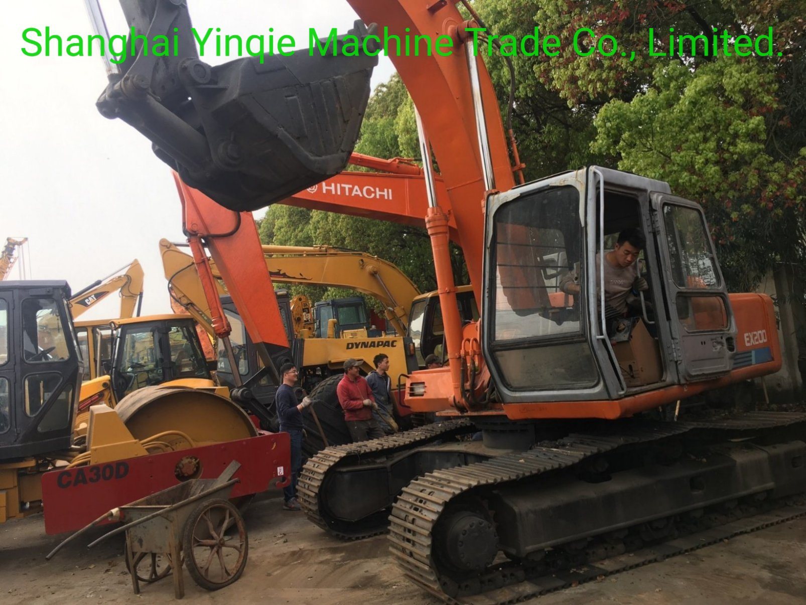 China 
                Hitachi Ex200-1 Track Excavator, Komatsu PC200, Cat320b Cat325b
             supplier