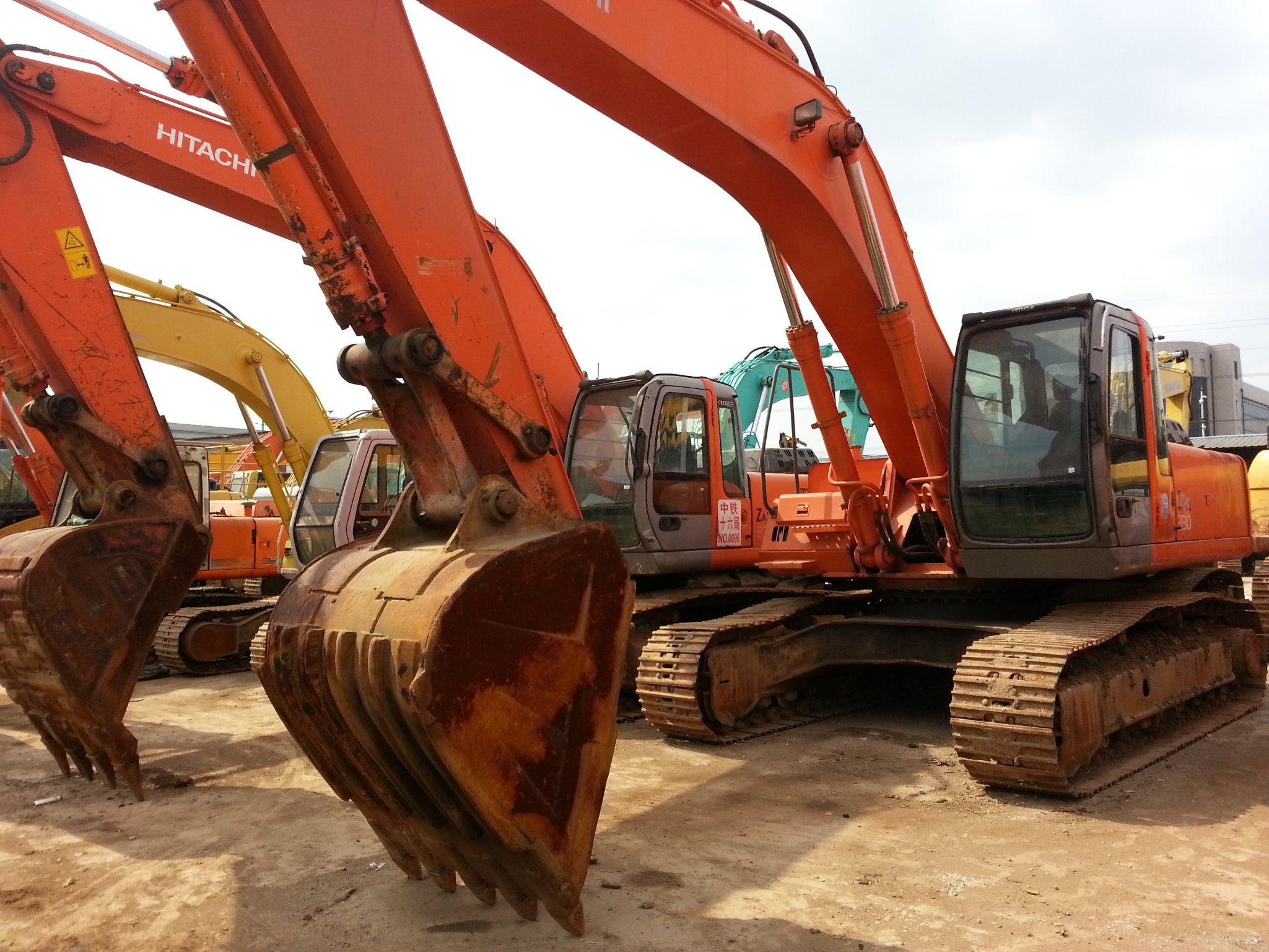 
                Hitachi Used Zx330 Excavator for Sale
            