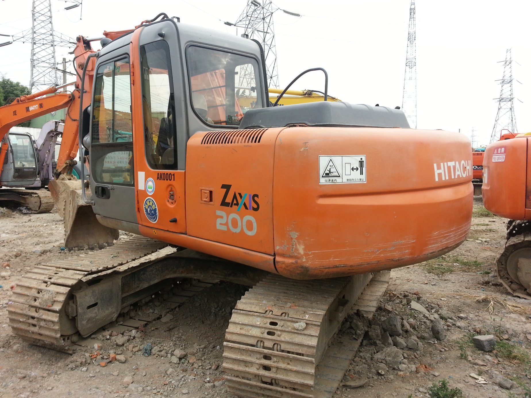 
                Hitachi Zx200.6 Original Japan Used Excavator for Sale
            