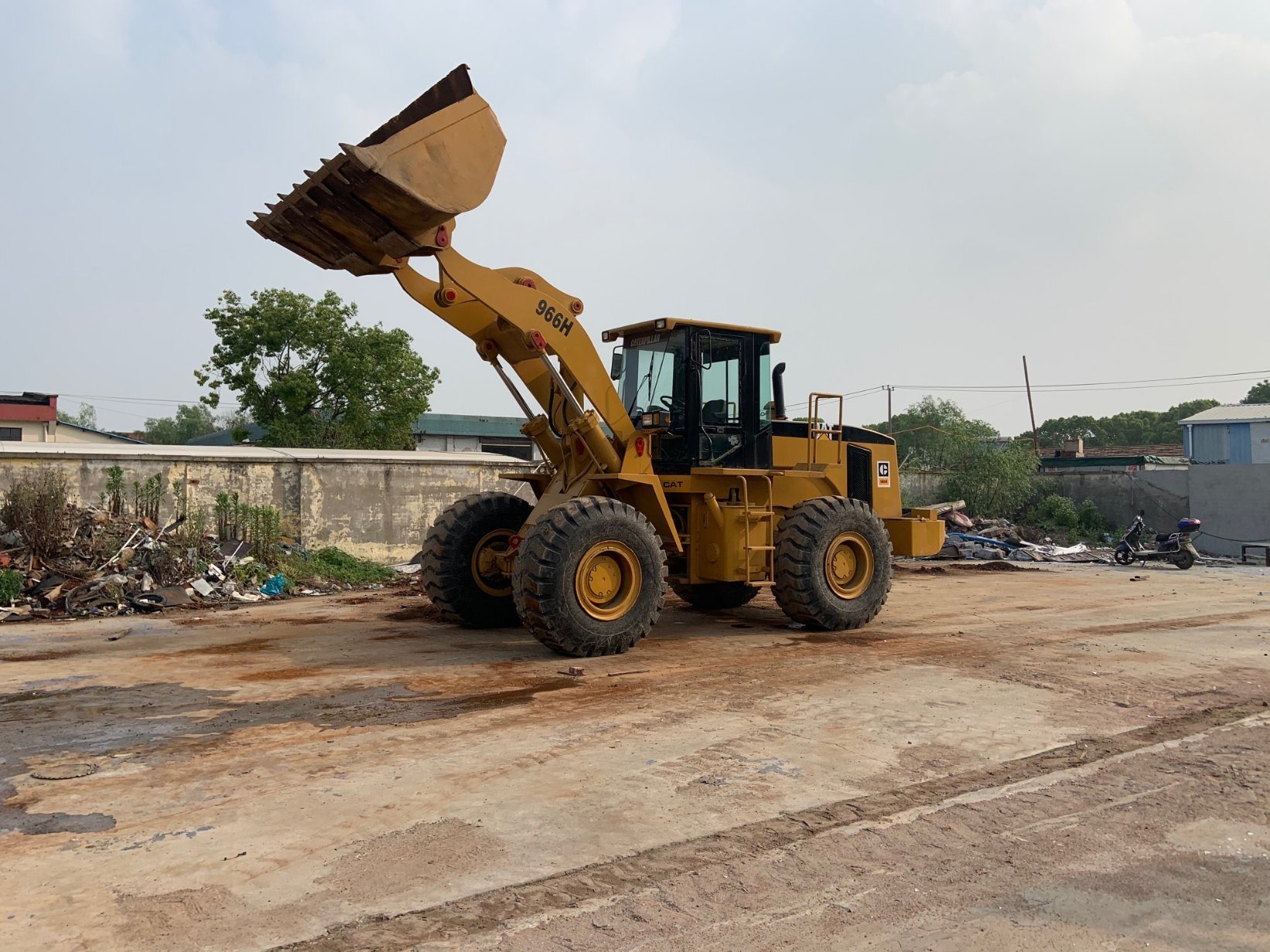 
                Payloader Giappone Cat966h in vendita (WA360, WA380-3, WA380-5)
            