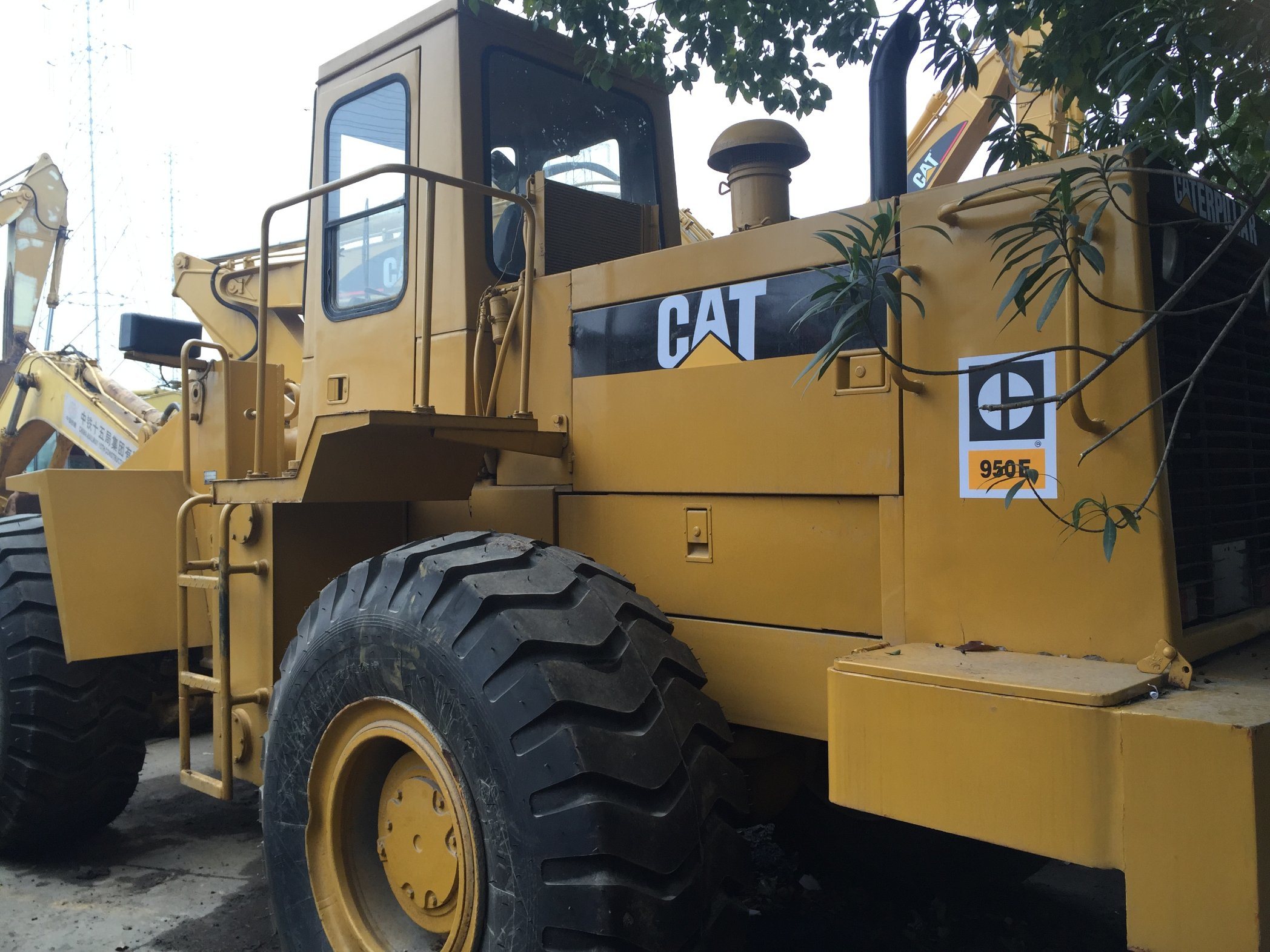 China 
                日本で販売されているオリジナルの Cat950e ホイールローダ
             supplier