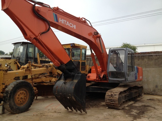 Japn Made Used Hitachi Ex200-2 Excavator for Sale
